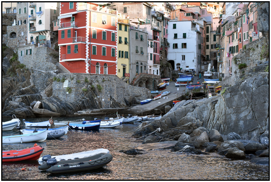 travel-europe-italy-liguria-the-cinque-terre-riomaggiore